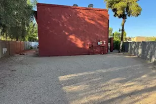 2726 E Beck Ln, Phoenix, AZ 85032 - Photo 13