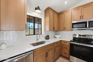 8344 N 21st Dr, Phoenix, AZ 85021 - Photo 11