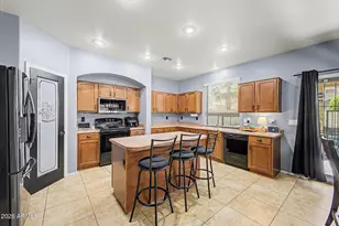 17624 W Voltaire St, Surprise, AZ 85388 - Photo 11