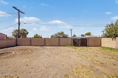 3143 W Glendale Avenue, Phoenix, AZ 85051 - Photo 11