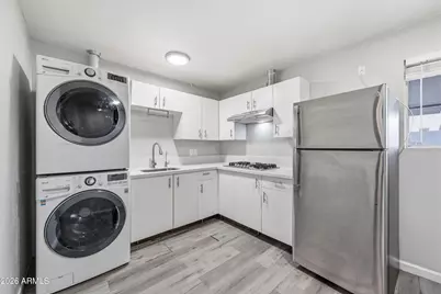 3025 N 32nd Street #Apt 49, Phoenix, AZ 85018 - Photo 5