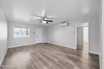 3025 N 32nd Street #Apt 49, Phoenix, AZ 85018 - Photo 3