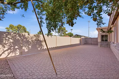718 E Orangewood Avenue, Phoenix, AZ 85020 - Photo 39