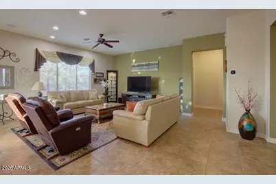 17942 W Lavender Lane, Goodyear, AZ 85338 - Photo 13