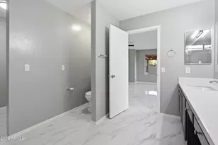 2922 W Dunbar Dr, Phoenix, AZ 85041 - Photo 33