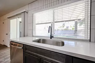 4034 E Windrose Dr, Phoenix, AZ 85032 - Photo 11
