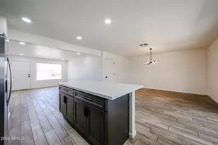 4034 E Windrose Dr, Phoenix, AZ 85032 - Photo 9