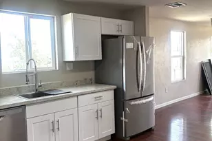 208 N Cleveland Ave, Bisbee, AZ 85603 - Photo 3