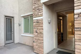 642 E Torrey Pines Pl, Chandler, AZ 85249 - Photo 11