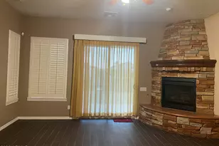 642 E Torrey Pines Pl, Chandler, AZ 85249 - Photo 7