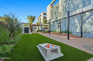 118 W Holcomb Ln, Phoenix, AZ 85003 - Photo 35