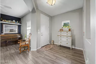 528 W Evergreen Pear Avenue, San Tan Valley, AZ 85140 - Photo 5