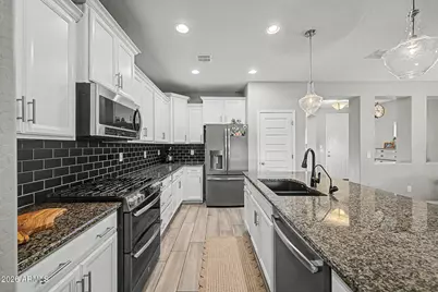 528 W Evergreen Pear Avenue, San Tan Valley, AZ 85140 - Photo 13