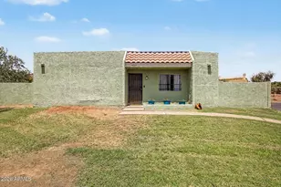 803 E Cochise Dr, Phoenix, AZ 85020 - Photo 1