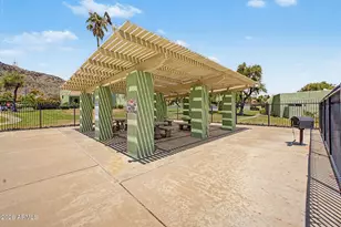 803 E Cochise Dr, Phoenix, AZ 85020 - Photo 31