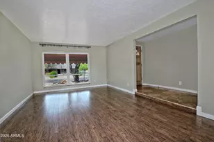 846 E Village Cir Dr N, Phoenix, AZ 85022 - Photo 7