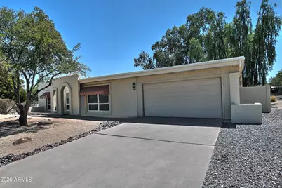 846 E Village Circle Drive N, Phoenix, AZ 85022 - Photo 3