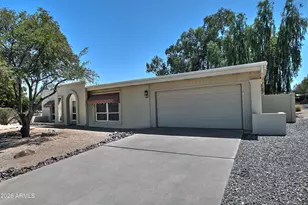 846 E Village Cir Dr N, Phoenix, AZ 85022 - Photo 3