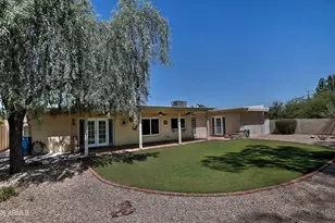 846 E Village Cir Dr N, Phoenix, AZ 85022 - Photo 25