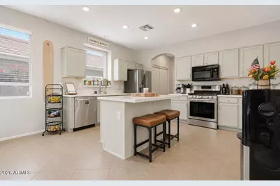 13633 W Lisbon Lane, Surprise, AZ 85379 - Photo 11