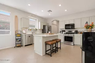13633 W Lisbon Ln, Surprise, AZ 85379 - Photo 11