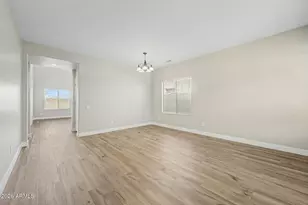 2042 W Davis Rd, Phoenix, AZ 85023 - Photo 7