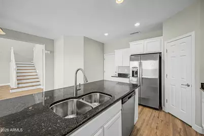 2042 W Davis Road, Phoenix, AZ 85023 - Photo 21