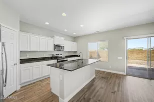 2042 W Davis Rd, Phoenix, AZ 85023 - Photo 17