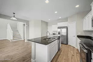 2042 W Davis Rd, Phoenix, AZ 85023 - Photo 19