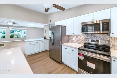 10433 W Oakmont Drive, Sun City, AZ 85351 - Photo 1