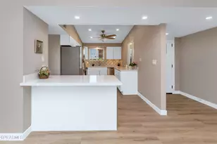 10433 W Oakmont Dr, Sun City, AZ 85351 - Photo 5