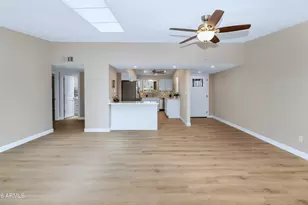 10433 W Oakmont Dr, Sun City, AZ 85351 - Photo 7