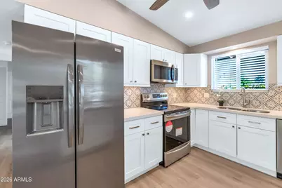10433 W Oakmont Drive, Sun City, AZ 85351 - Photo 3