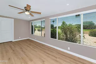 10433 W Oakmont Dr, Sun City, AZ 85351 - Photo 11