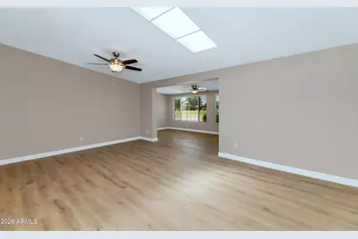 10433 W Oakmont Drive, Sun City, AZ 85351 - Photo 9