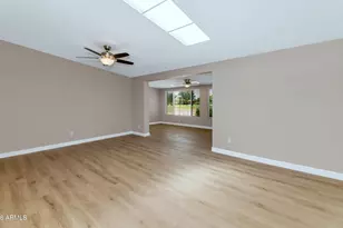 10433 W Oakmont Dr, Sun City, AZ 85351 - Photo 9