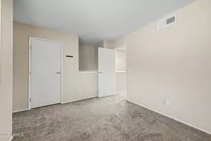 1601 W Sunnyside Dr, Phoenix, AZ 85029 - Photo 17