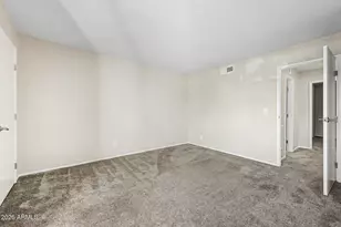 1601 W Sunnyside Dr, Phoenix, AZ 85029 - Photo 13