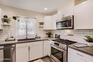 1116 S Holbrook Ln, Tempe, AZ 85281 - Photo 9
