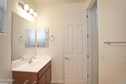 879 W Finch Drive, San Tan Valley, AZ 85140 - Photo 11