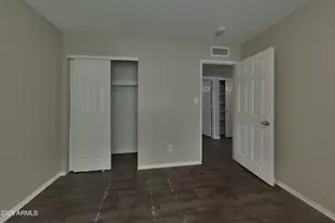 7805 W Cora Ln, Phoenix, AZ 85033 - Photo 11