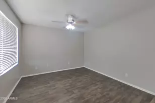 7805 W Cora Ln, Phoenix, AZ 85033 - Photo 3