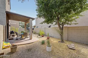 1322 E Dunbar Dr, Phoenix, AZ 85042 - Photo 29