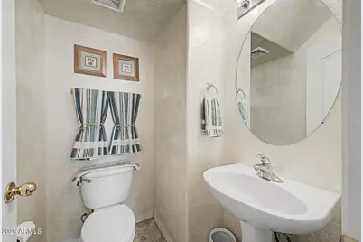1322 E Dunbar Drive, Phoenix, AZ 85042 - Photo 13
