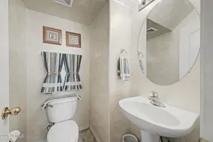 1322 E Dunbar Dr, Phoenix, AZ 85042 - Photo 13