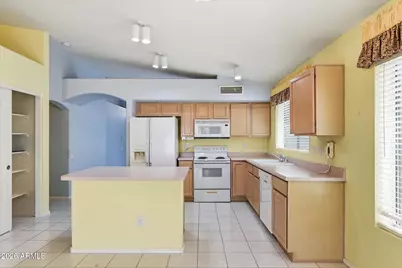 6215 W Pontiac Drive, Glendale, AZ 85308 - Photo 17
