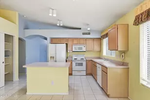 6215 W Pontiac Dr, Glendale, AZ 85308 - Photo 17