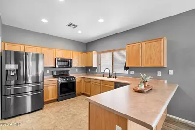 13022 W Windrose Drive, El Mirage, AZ 85335 - Photo 9