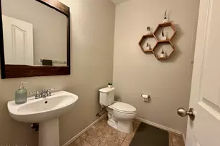 3060 E Dunbar Dr, Phoenix, AZ 85042 - Photo 15