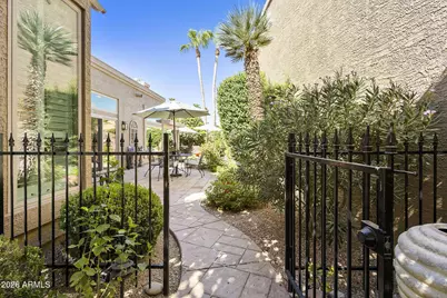 9442 N 106th Place, Scottsdale, AZ 85258 - Photo 11